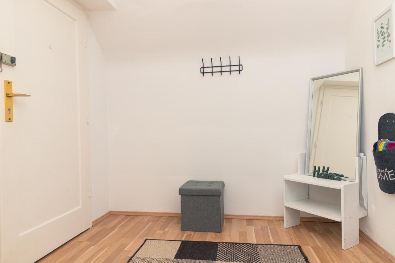 Milky Way Top Floor 2-Bedroom Apartment Air Condition Wenen Buitenkant foto