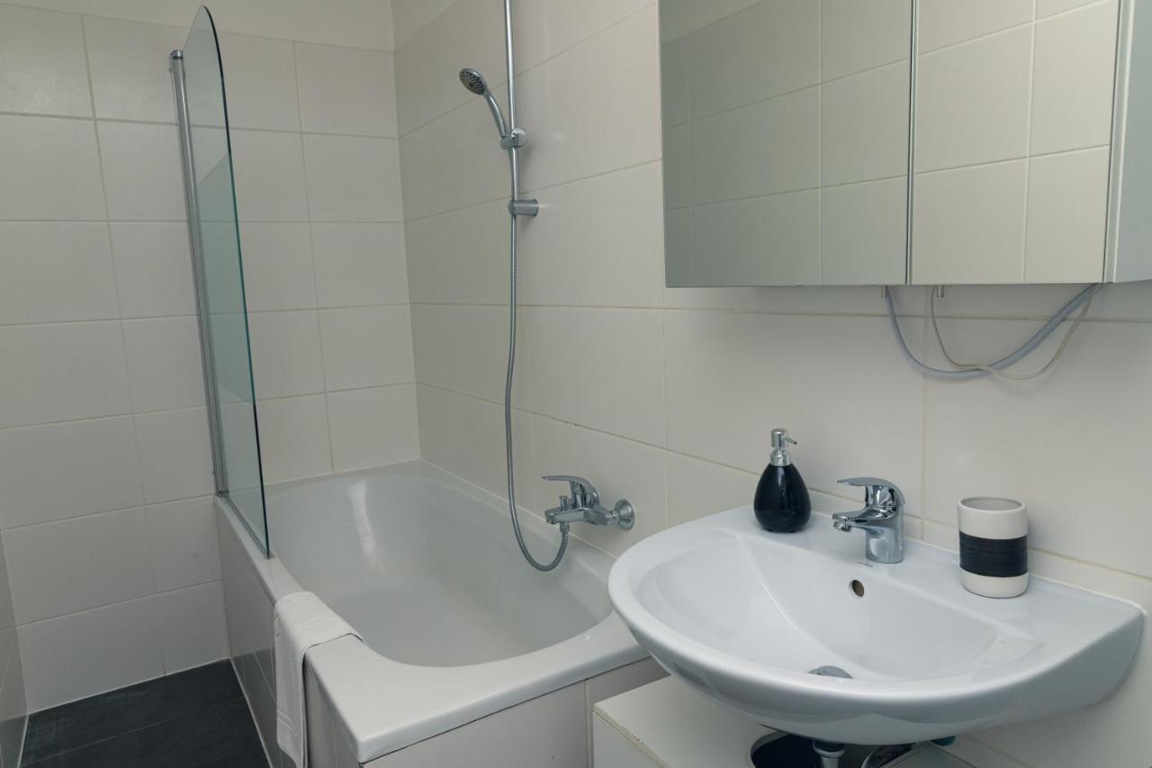 Milky Way Top Floor 2-Bedroom Apartment Air Condition Wenen Buitenkant foto