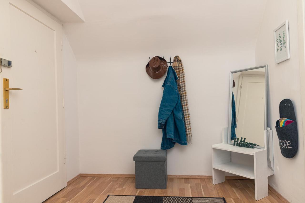 Milky Way Top Floor 2-Bedroom Apartment Air Condition Wenen Buitenkant foto