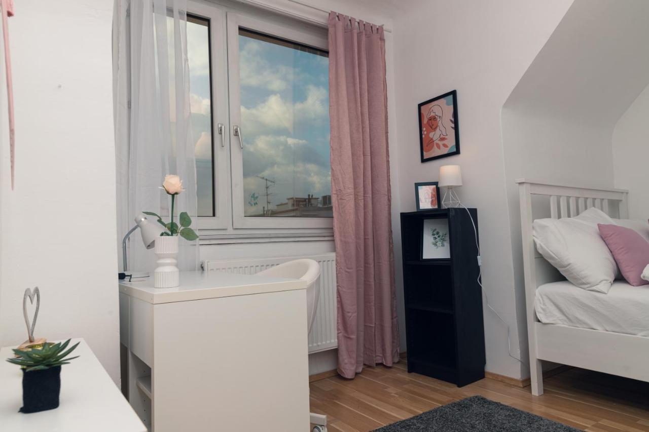 Milky Way Top Floor 2-Bedroom Apartment Air Condition Wenen Buitenkant foto