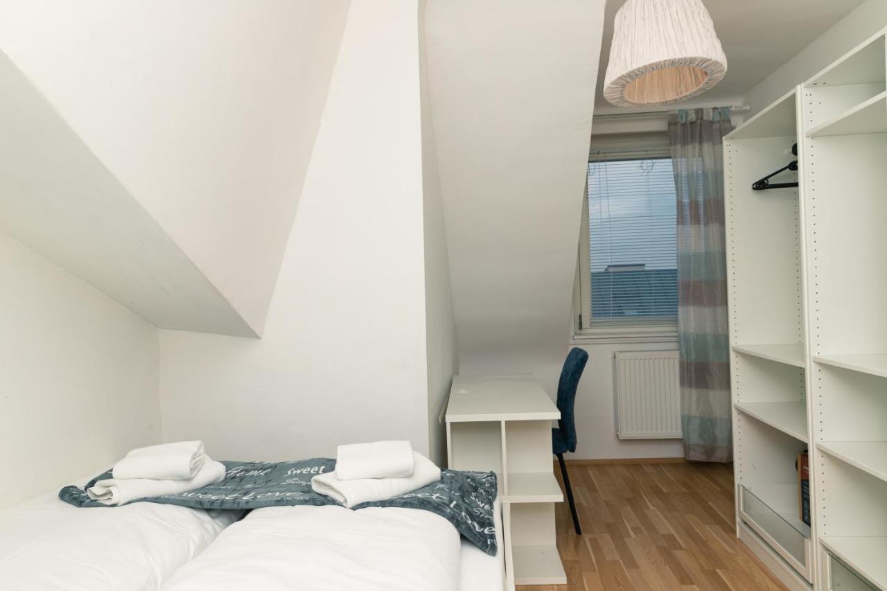 Milky Way Top Floor 2-Bedroom Apartment Air Condition Wenen Buitenkant foto